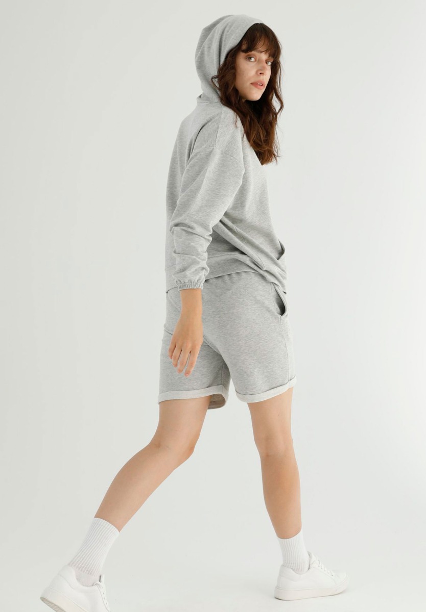 Σετ Φόρμας Oversized Τοπ με Σορτσάκι Marleen Grey 78510 φωτογραφία