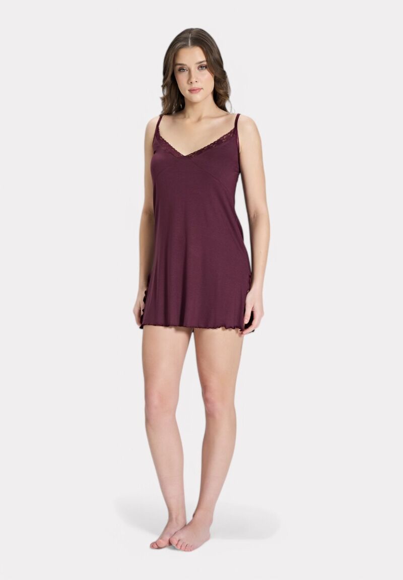 Pijadore Ρόμπα με Δαντέλα και Σατέν Λεπτομέρειες – Μπορντό