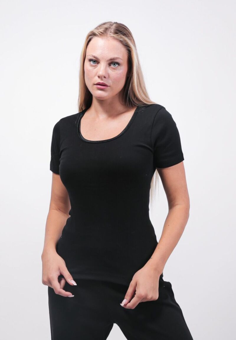 Φανελάκι Γυναικείο Βαμβακερό Eleana με Κοντό Μανίκι & Σατέν Ρέλι Μαύρο