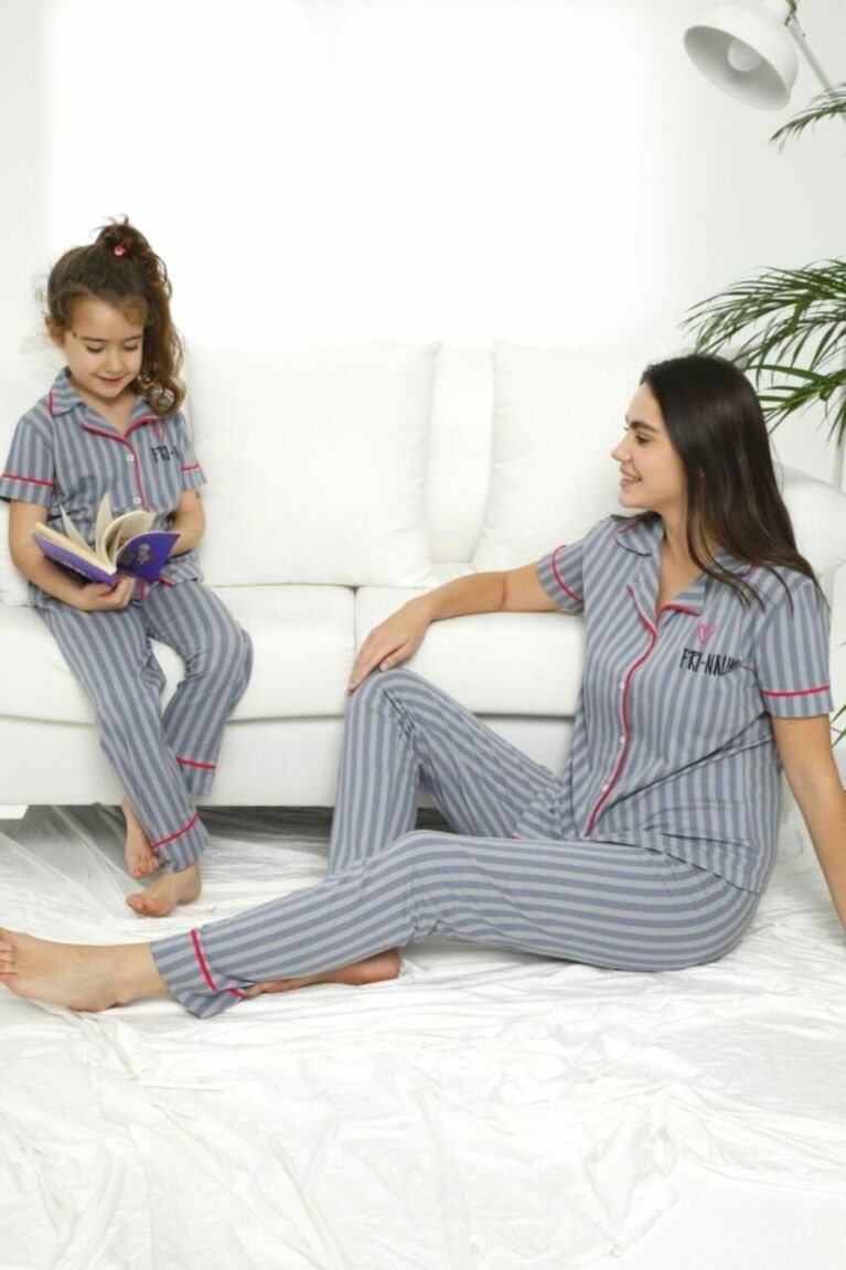 Πιτζάμα γυναικεία με κουμπιά ριγέ με ρέλι