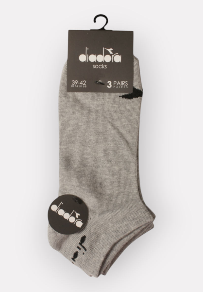 Diadora σοσόνια βαμβακερά Unisex σε οικονομική συσκευασία τριών τεμαχίων