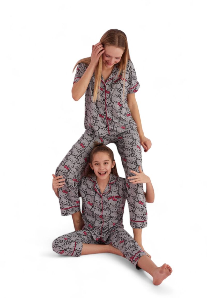 Πιτζάμα γυναικεία με κουμπιά Hello Kitty Cute
