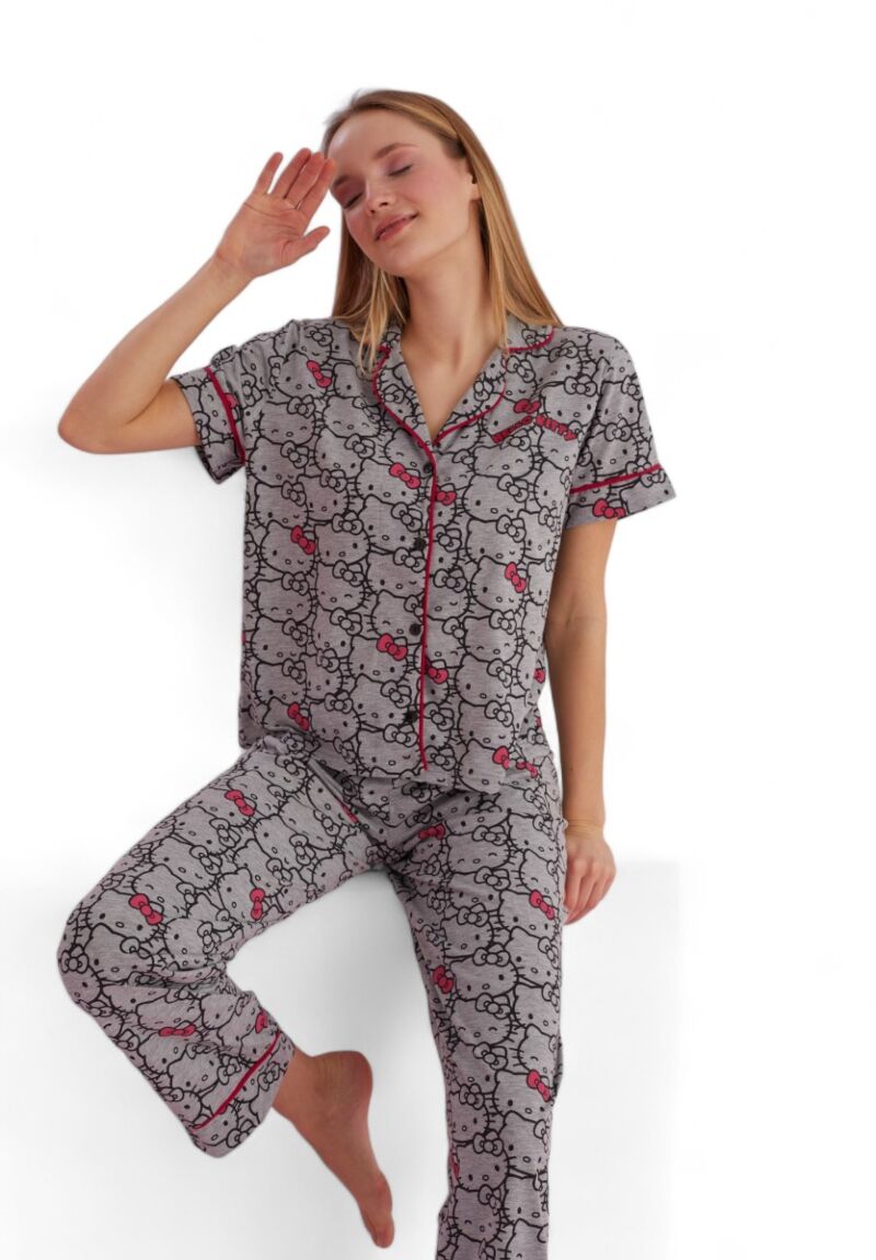 Πιτζάμα γυναικεία με κουμπιά Hello Kitty Cute