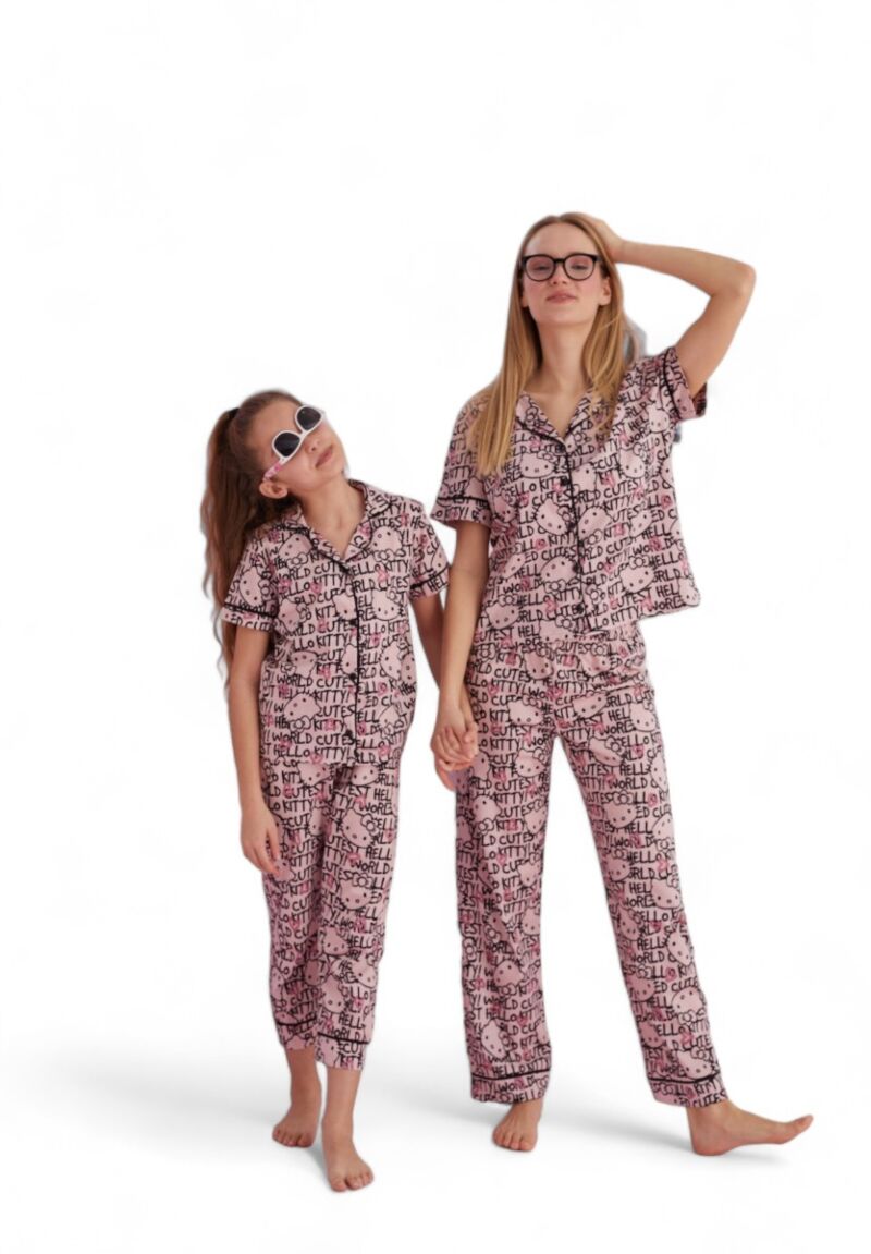 Πιτζάμα γυναικεία με κουμπιά Hello Kitty Pink Love