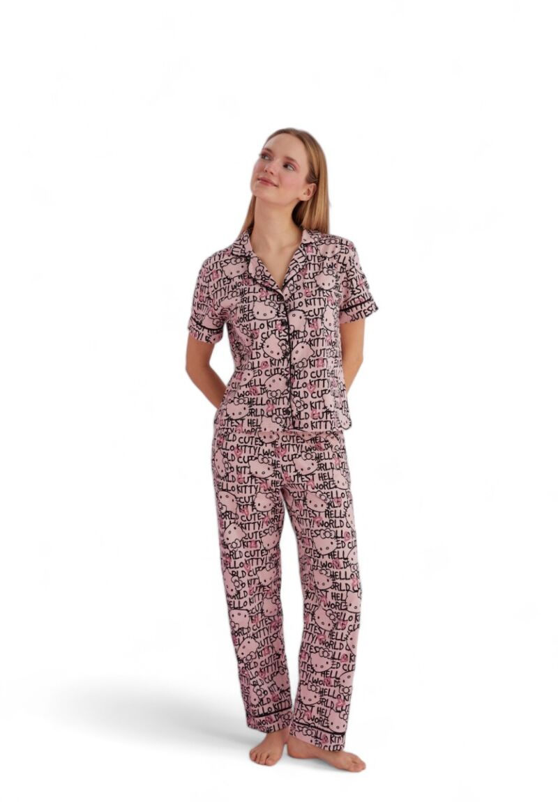 Πιτζάμα γυναικεία με κουμπιά Hello Kitty Pink Love