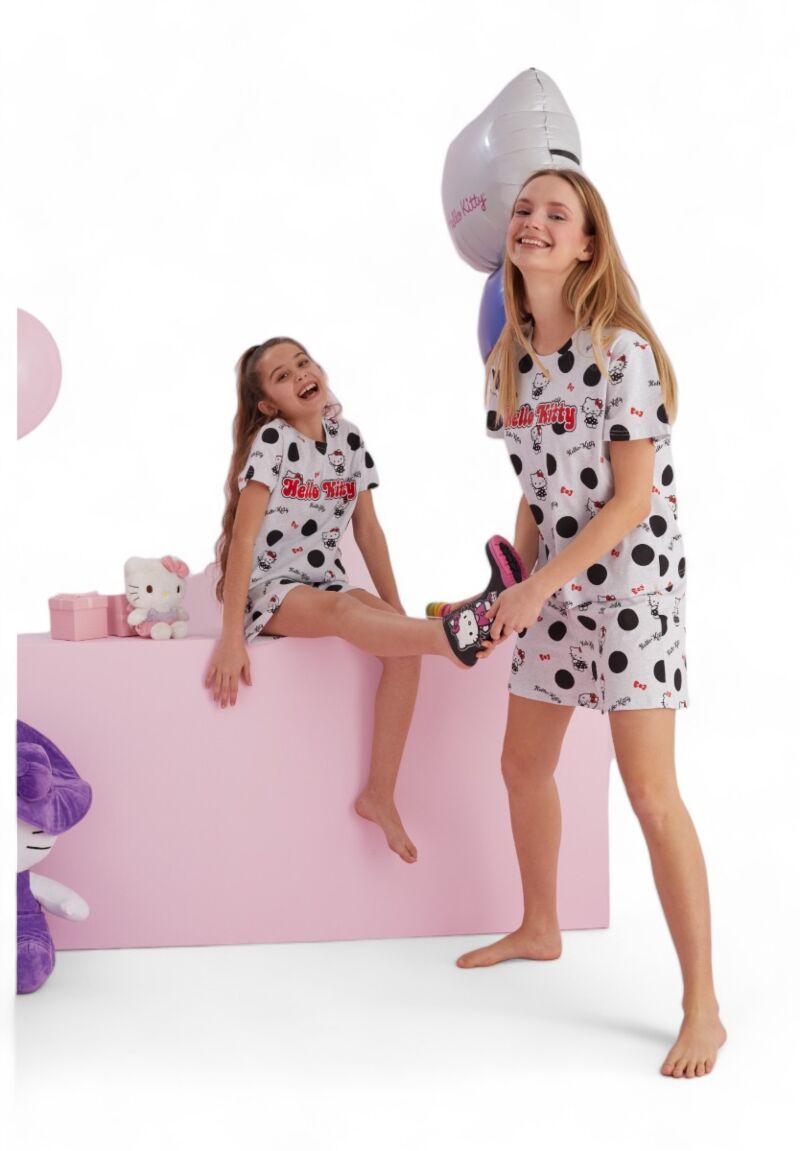 Πιτζάμα γυναικεία με σορτσάκι Hello Kitty Joy