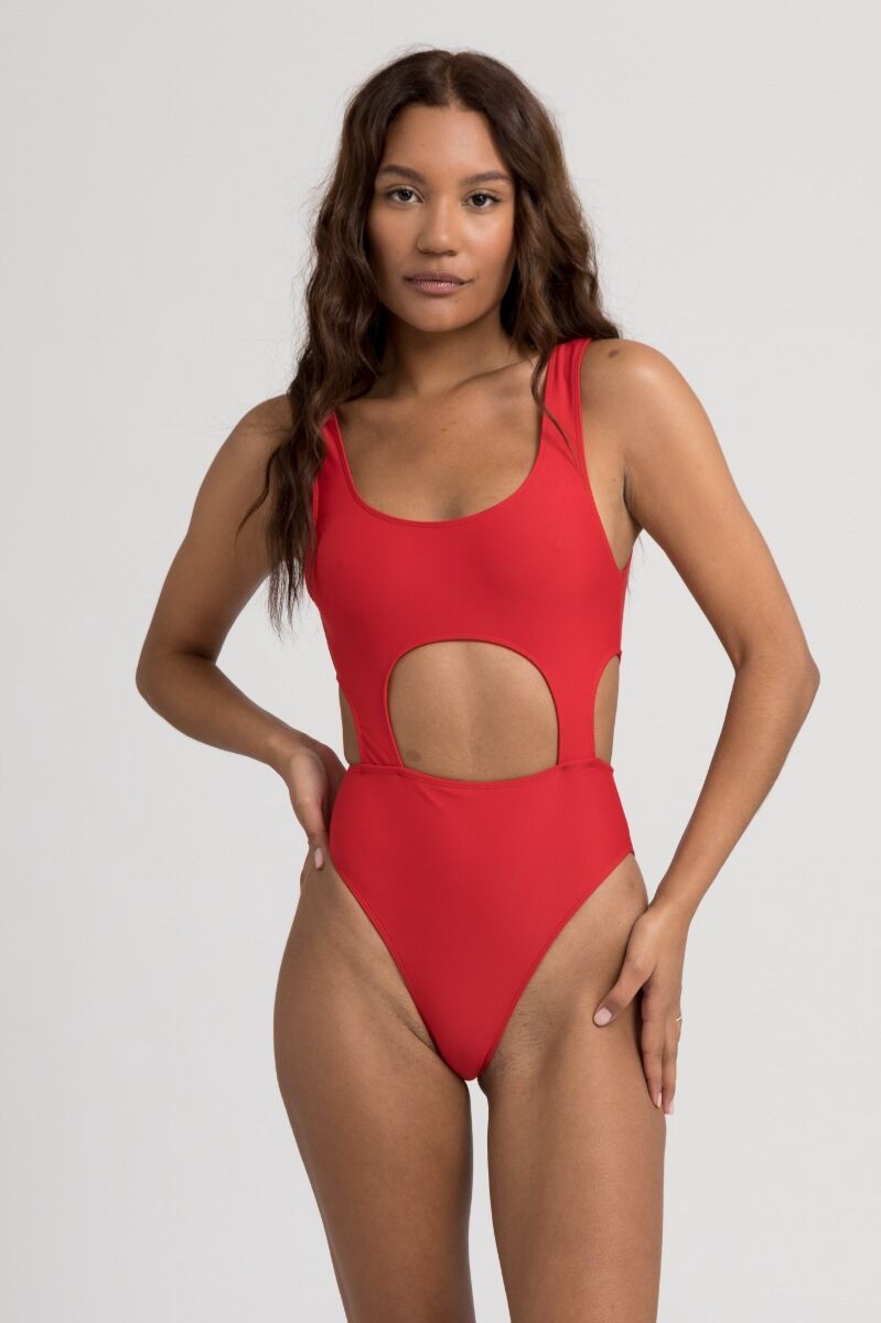 Μαγιό γυναικείο ολόσωμο με ανοίγματα Red Elegance