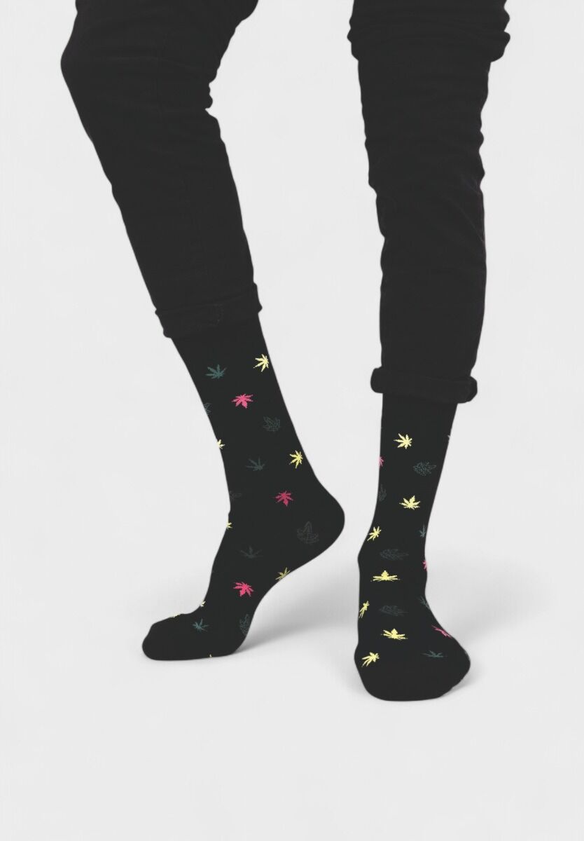 Ανδρική κάλτσα Soma Socks One Love μαύρη με πολύχρωμα φύλλα