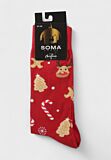 Κόκκινες χριστουγεννιάτικες κάλτσες Soma Socks με σχέδιο τάρανδο, μπισκοτάκι και χριστουγεννιάτικο δέντρο.